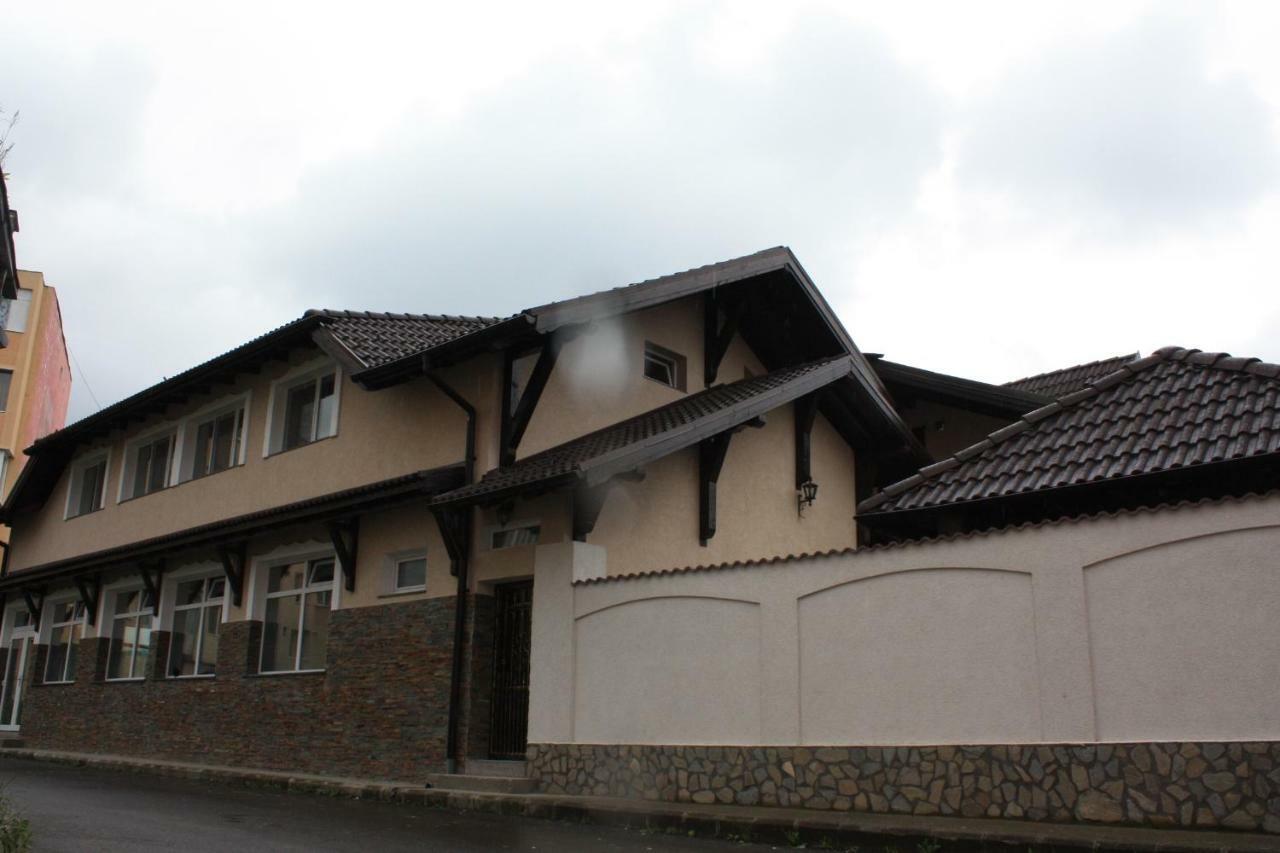 Casa Ianis Hotel Brasov Exterior photo